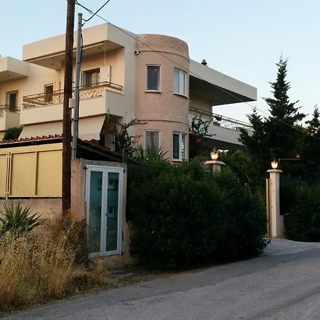 Lovely 2-Bedroom Apartment At Greek Riviera Vári Esterno foto